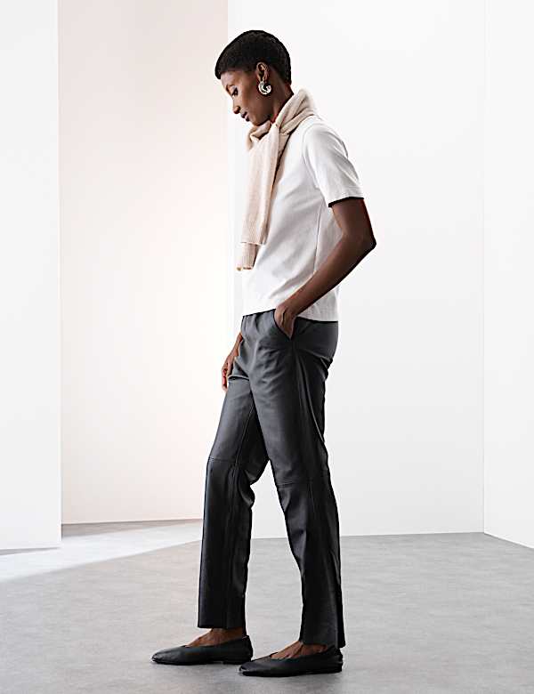 T-Shirt με κλειστή στρογγυλή λαιμόκοψη και υψηλή περιεκτικότητα σε βαμβάκι - GR