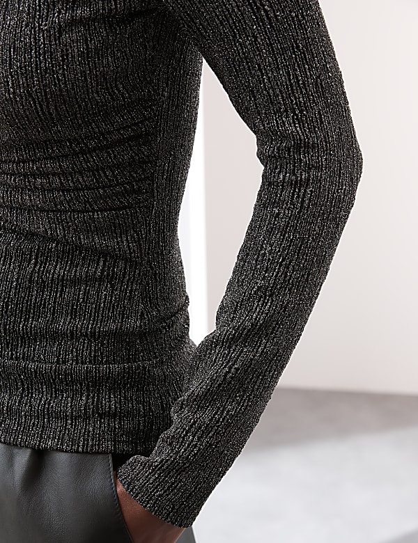 Sprankelende top met boothals en wikkeldetail - NL