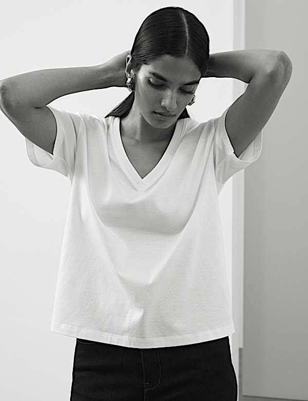 T-shirt 100 % coton Supima&trade; &agrave; col en V - CH