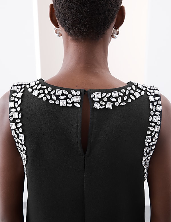 Embellished Crew Neck Sleeveless Blouse - RO