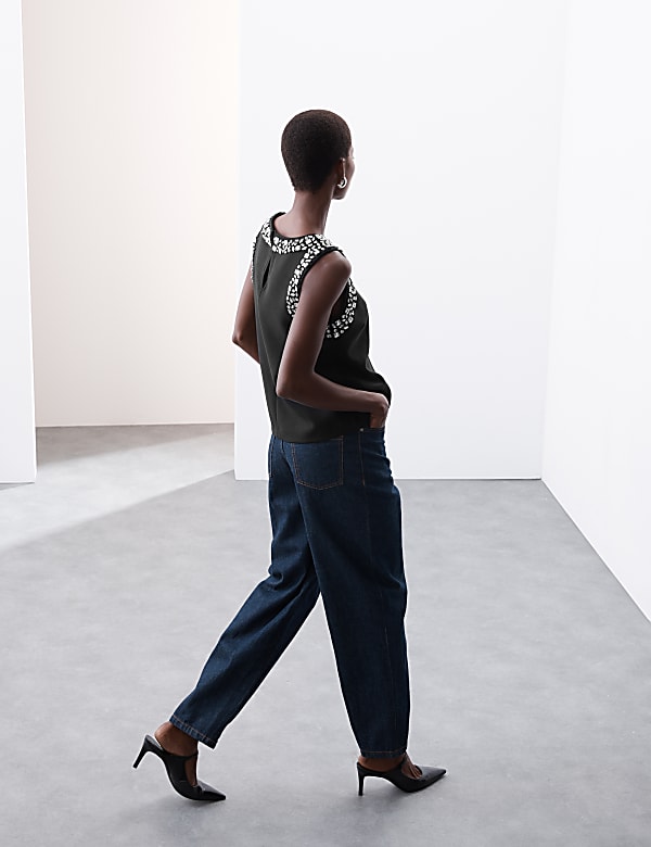 Embellished Crew Neck Sleeveless Blouse - RO