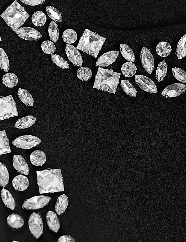 Embellished Crew Neck Sleeveless Blouse - RO