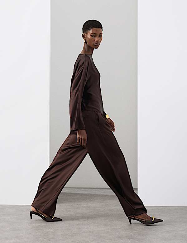 Σατέν, ντραπέ μπλούζα με λαιμόκοψη χαμόγελο - GR