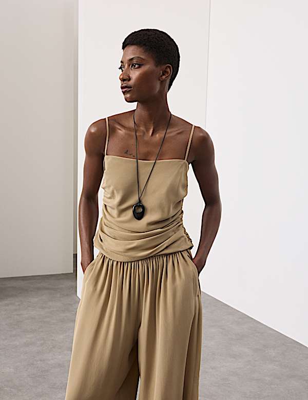 トップス eaphi BALLOON HEM CAMISOLE Women's Black Bubble-Hem Camisole Top | H&M US