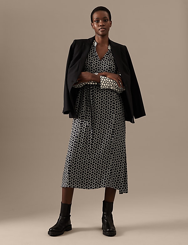 Printed Tie Neck Midaxi Waisted Dress