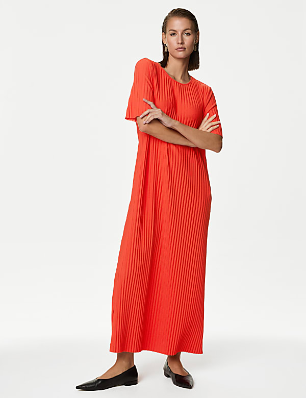 Plisse Round Neck Midi T-Shirt Dress