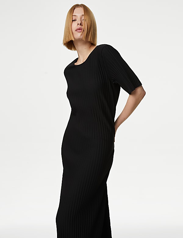 Plisse Round Neck Midi T Shirt Dress