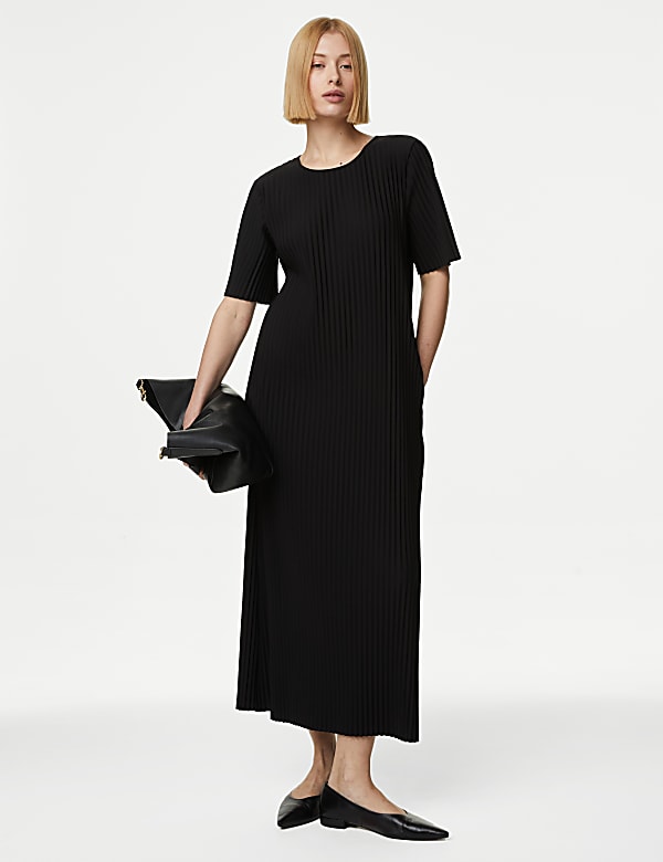 Plisse Round Neck Midi T-Shirt Dress