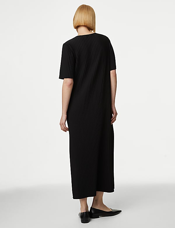 Plisse Round Neck Midi T-Shirt Dress