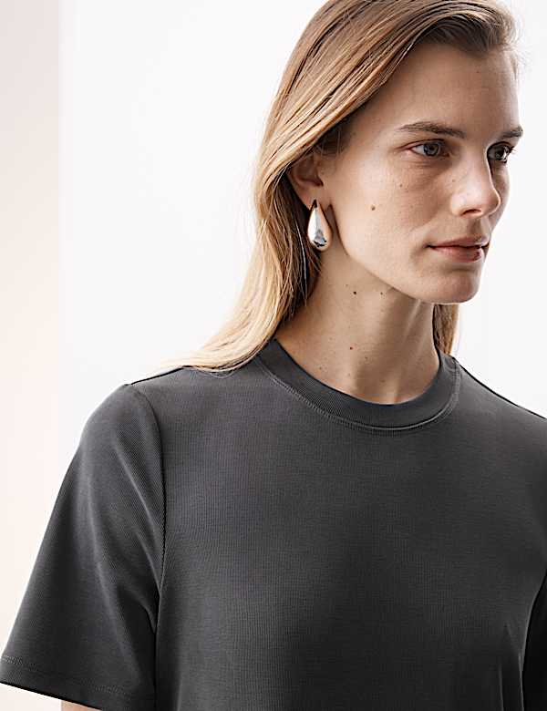 Robe droite maxi en jersey c&ocirc;tel&eacute; - CH