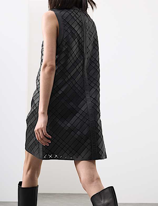 Gaun Terusan Mini Detail Cutwork Kulit - ID