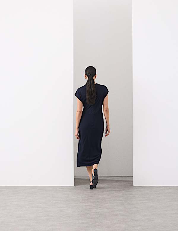 Robe midaxi en crêpe de satin - LU