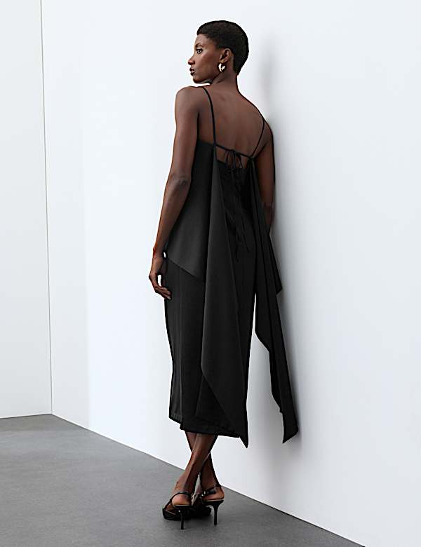 Drapiertes Midaxi-Tr&auml;gerkleid aus Satin mit hohem Lyocellanteil - DE