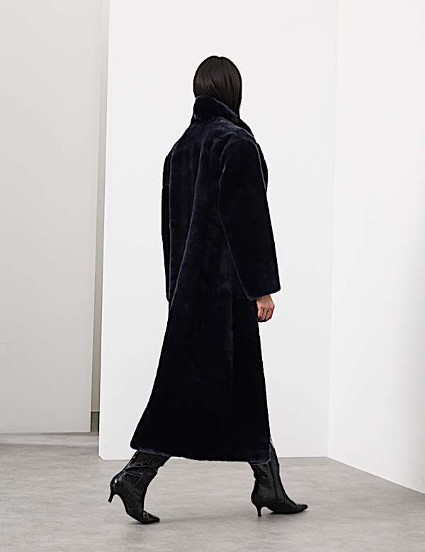 Manteau coupe longue à encolure en fausse fourrure - LU