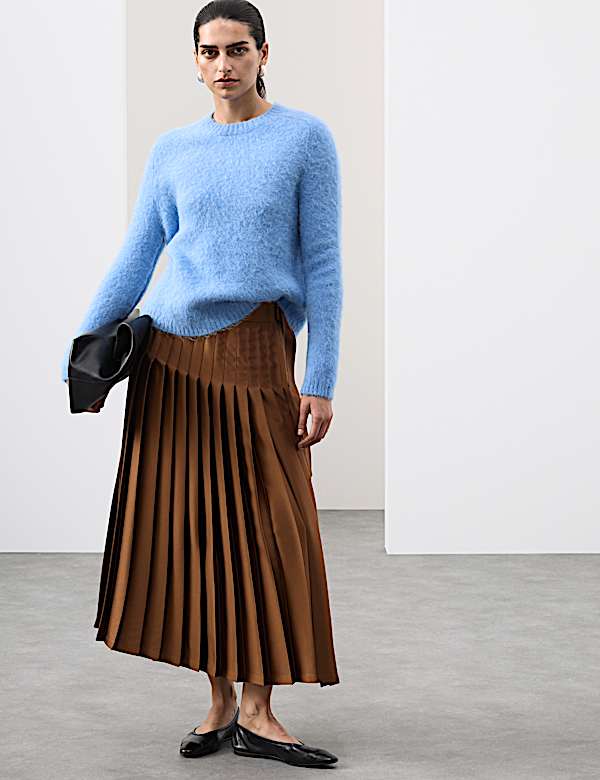 Rundhalspullover und hohem Alpakaanteil - DE