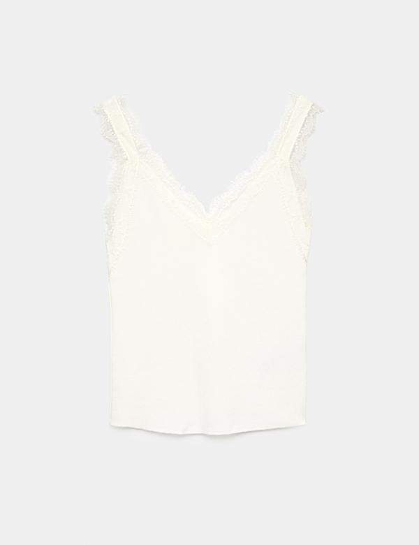 V-Neck Lace Detail Fitted Vest Top - UA