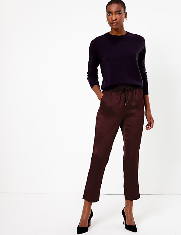 Ankle grazer joggers top