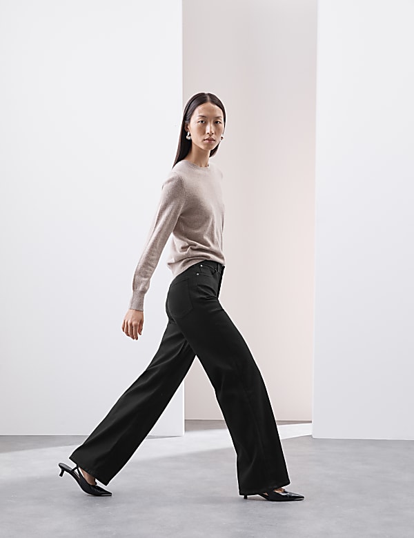 Jeans aus Lyocell-Mischgewebe mit weitem Bein - AT