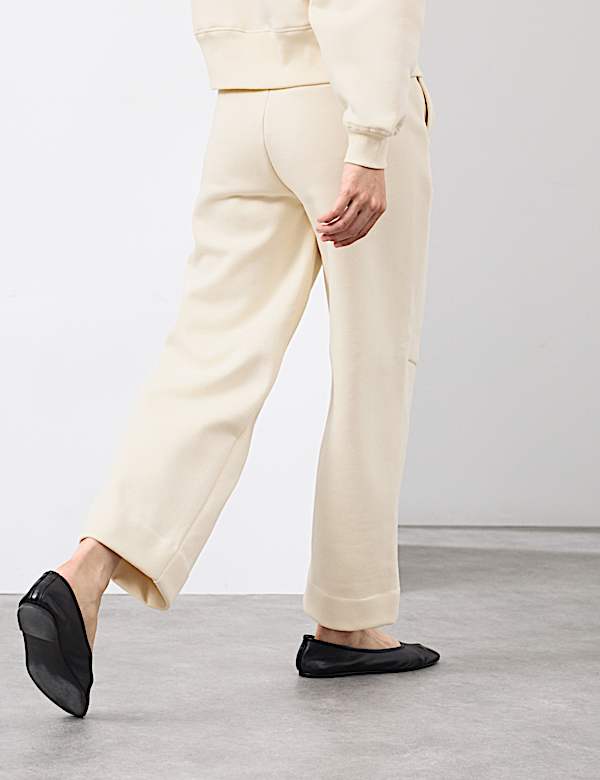 Knöchellange Jogginghose mit gebürstetem Barrel Leg - AT