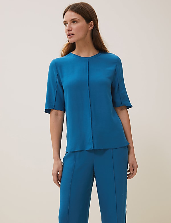Satin Back Crepe Short Sleeve Top