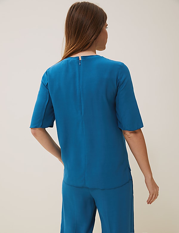 Satin Back Crepe Short Sleeve Top