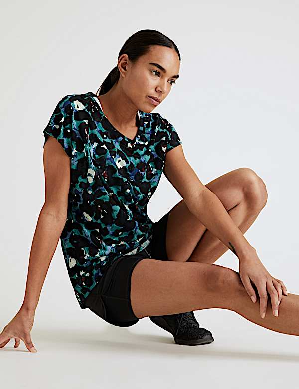 Lightweight Scoop Neck Relaxed T-Shirt