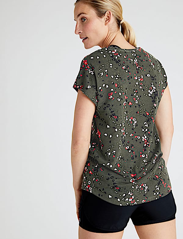 Lightweight Scoop Neck Relaxed T-Shirt