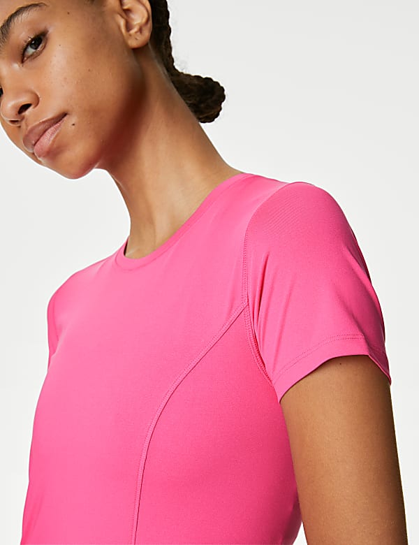 Scoop Neck Short Sleeve T-Shirt
