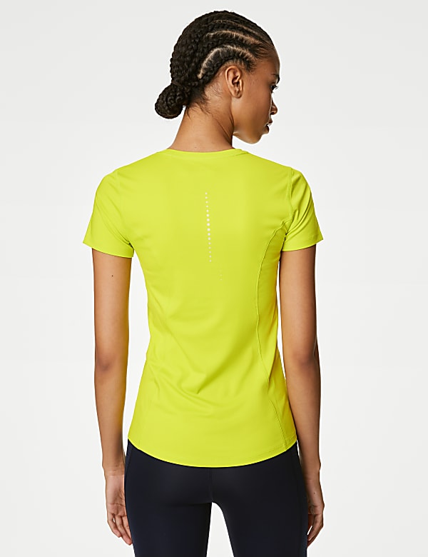 Scoop Neck Short Sleeve T-Shirt