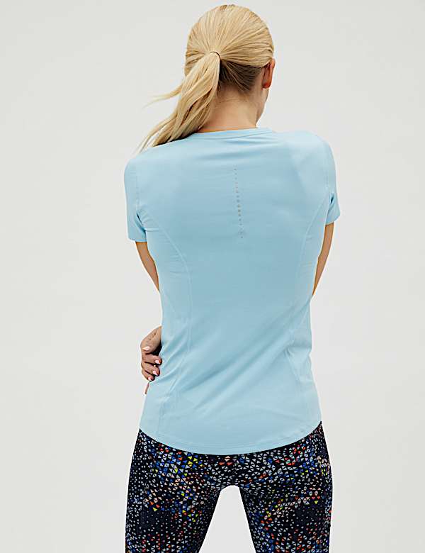Scoop Neck Short Sleeve T-Shirt