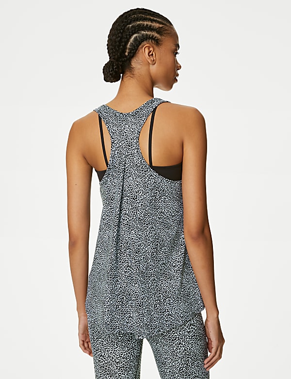 Scoop Neck Relaxed Sleeveless Yoga Top