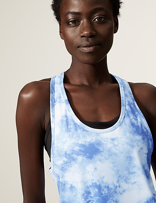Scoop Neck Relaxed Sleeveless Yoga Top