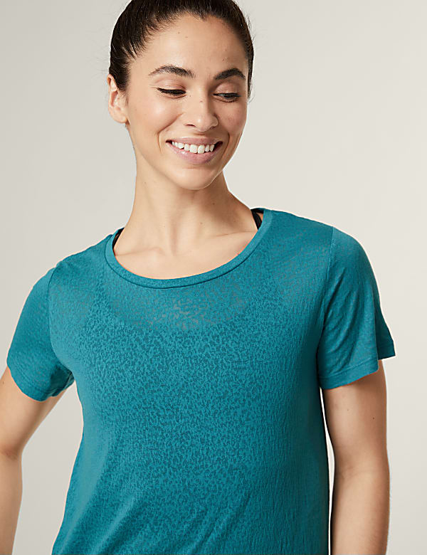 Lightweight Scoop Neck Relaxed T-Shirt
