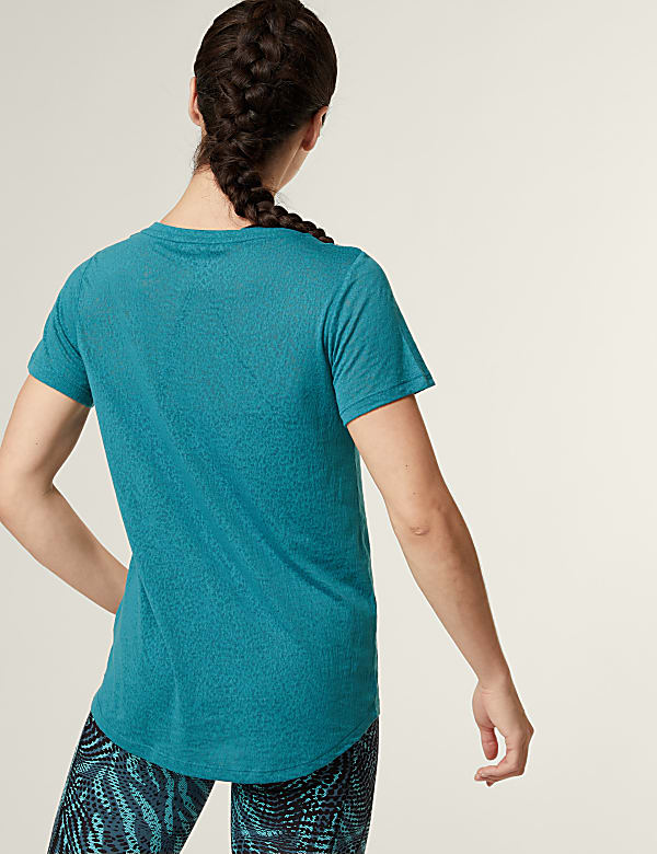 Lightweight Scoop Neck Relaxed T-Shirt