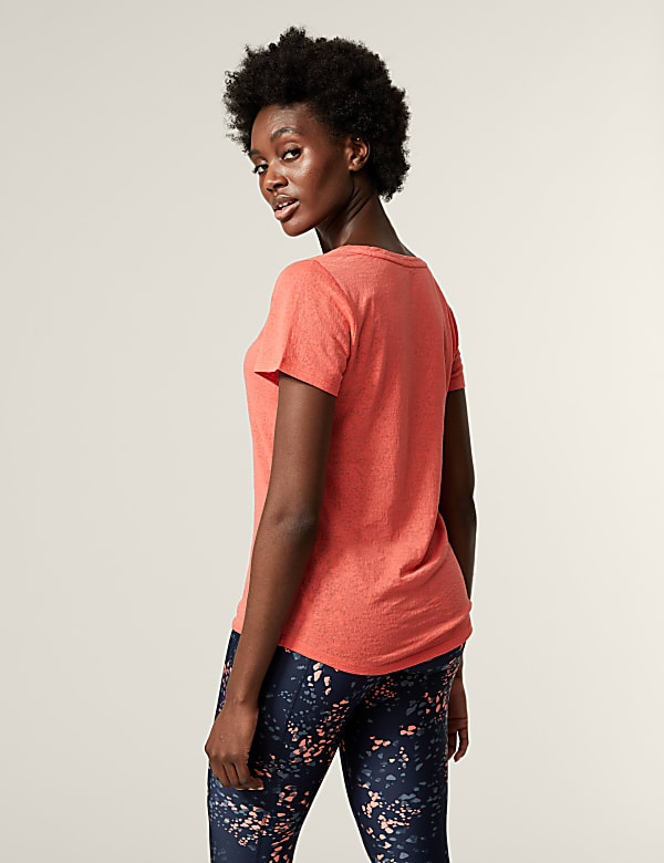 Lightweight Scoop Neck Relaxed T-Shirt