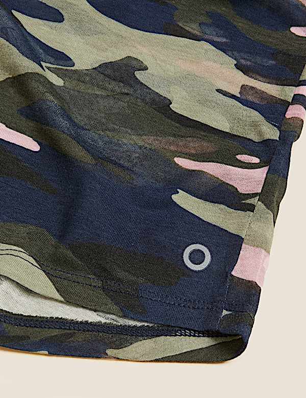 Lightweight Printed Scoop Neck T-Shirt