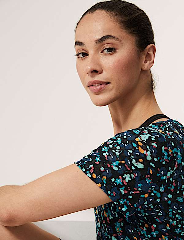 Lightweight Printed Scoop Neck T-Shirt