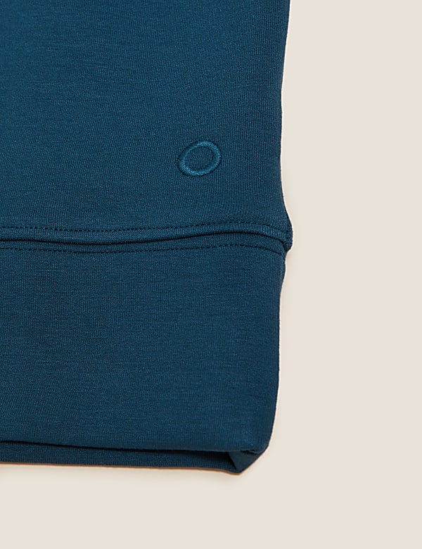 Crew Neck Long Sleeve Cropped Sweatshirt
