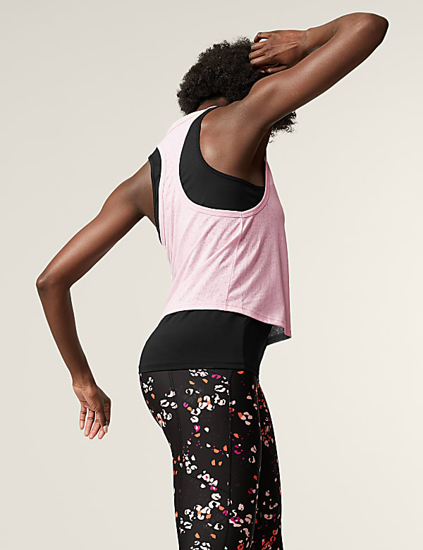 Scoop Neck 2-in-1 Sleeveless Vest Top
