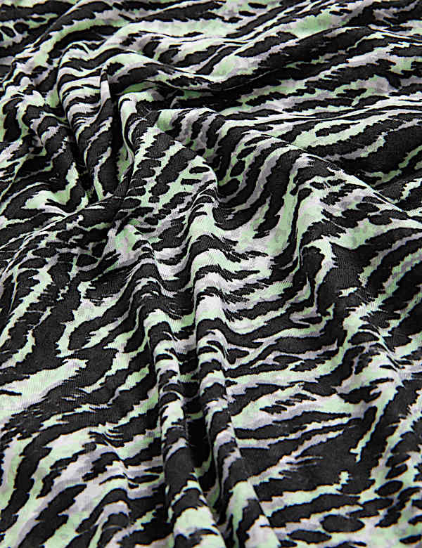 Printed Scoop Neck 2-in-1 T-Shirt