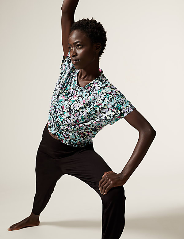 Printed Twist Front Cropped T-Shirt