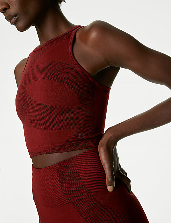 Scoop Neck Seamless Fitted Crop Top