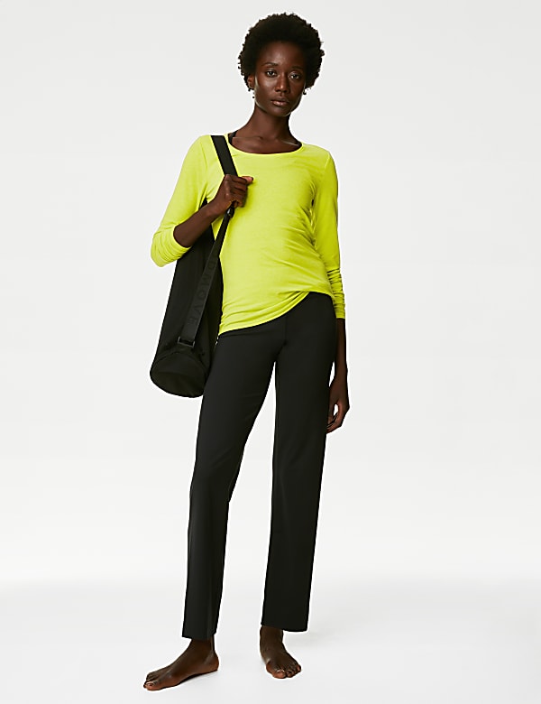 Scoop Neck Ruched Back Yoga Top