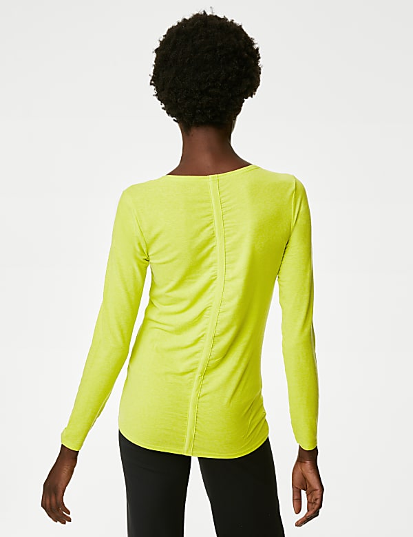 Scoop Neck Ruched Back Yoga Top