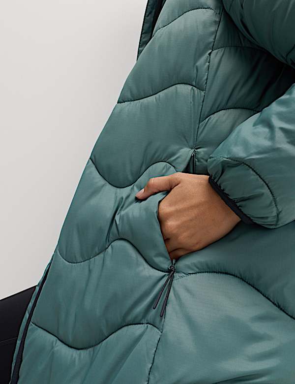 Manteau molletonn&eacute; et ouatin&eacute; &agrave; capuche, dot&eacute; de la technologie Stormwear&trade; - FR