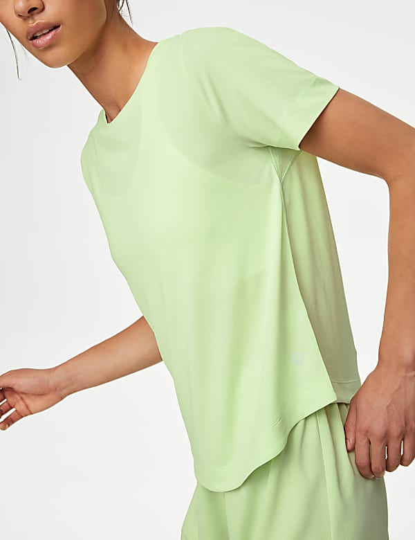 Textured Scoop Neck Fitted T-Shirt - VN