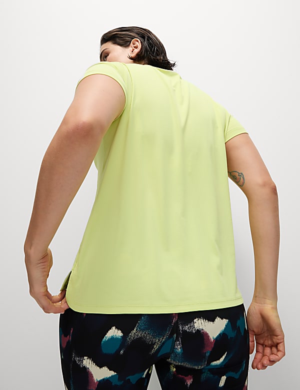 Scoop Neck Fitted T-Shirt - NO