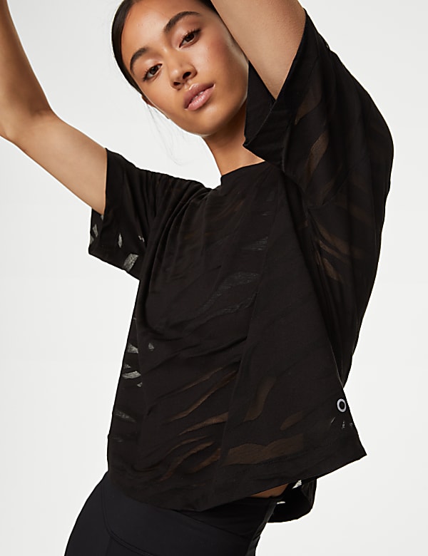 Ruimvallend katoenrijk licht T shirt met lage ronde hals
