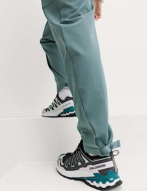 Pantalon de randonn&eacute;e coupe fusel&eacute;e, dot&eacute; de la technologie Stormwear&trade; - FR