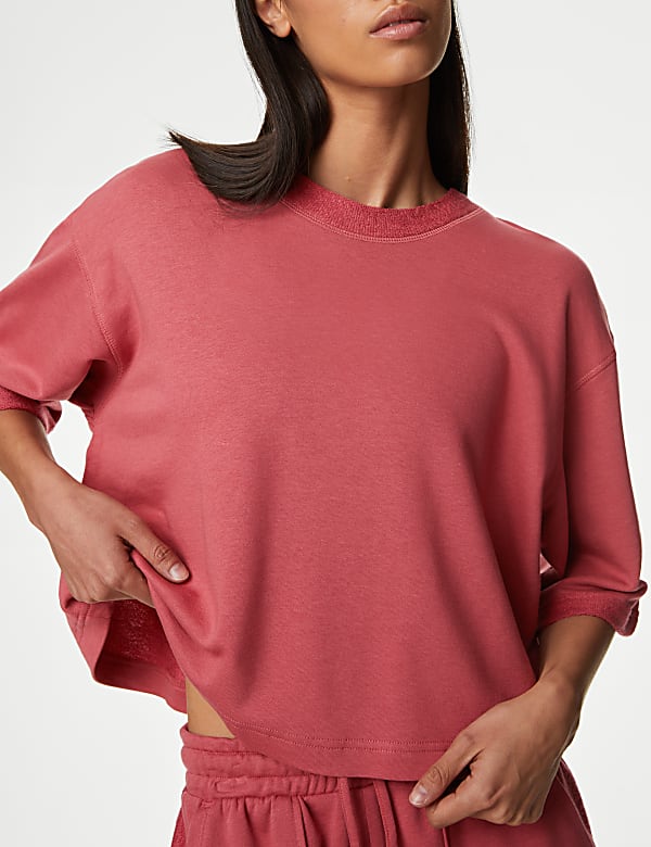 Scoop Neck Boxy Cropped T-Shirt with Cotton - UA